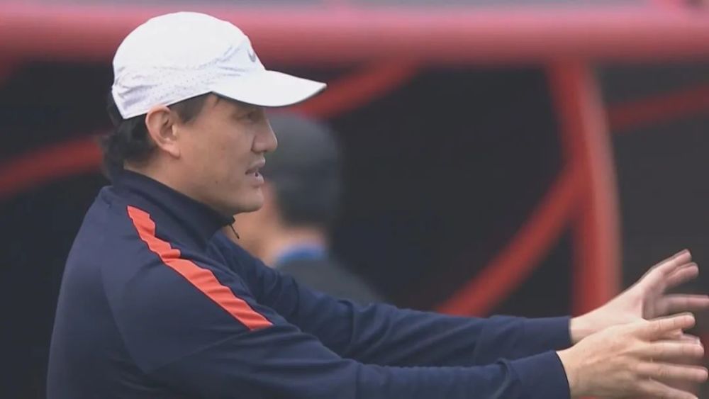 撩起老师旗袍狠狠挺进视频